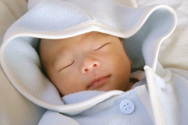赤ちゃんが快適なエアコンの温度は 夏の夜もつけっぱなしはng ミツモア 赤ちゃんが快適なエアコンの温度は 夏の夜もつけっぱなしはng ミツモア