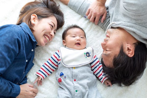 赤ちゃんの写真をよりかわいく撮るアイデアやコツ 整理方法を紹介 ミツモア 赤ちゃんの写真をよりかわいく撮るアイデアやコツ 整理方法を紹介 ミツモア