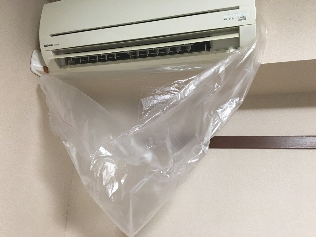 エアコン掃除スプレーの選び方や使い方を解説 使用時の注意点も紹介 ミツモア エアコン掃除スプレーの選び方や使い方を解説 使用時の注意点も紹介 ミツモア