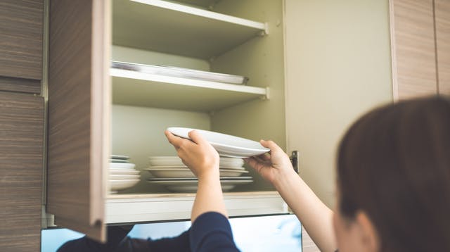 台所で役立つ収納アイデア シンク下や引き出しをキレイに片付けよう ミツモア