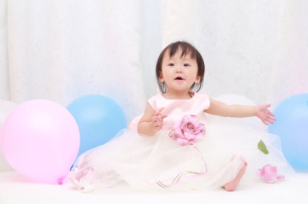 お宮参りの服装はベビードレスで 選び方 着せ方のコツとおすすめ8選 ミツモア お宮参りの服装はベビードレスで 選び方 着せ方のコツとおすすめ8選 ミツモア