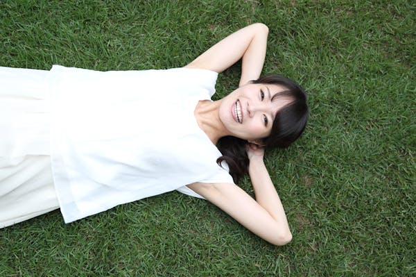 広角レンズでポートレート 撮影のコツやおすすめレンズとは ミツモア 広角レンズでポートレート 撮影のコツやおすすめレンズとは ミツモア