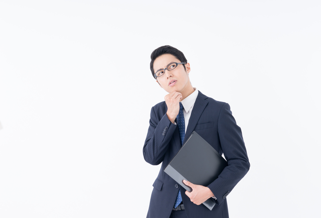 国民年金の追税について悩む人