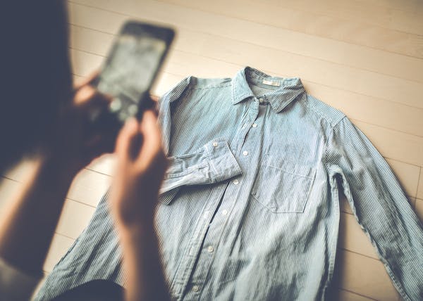 フリマ映え 洋服の写真のおしゃれな撮り方 スマホアプリの加工方法 ミツモア フリマ映え 洋服の写真のおしゃれな撮り方 スマホアプリの加工方法 ミツモア