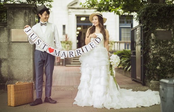 後悔しない結婚式の後撮り いつまでできる 費用 メリットは ミツモア