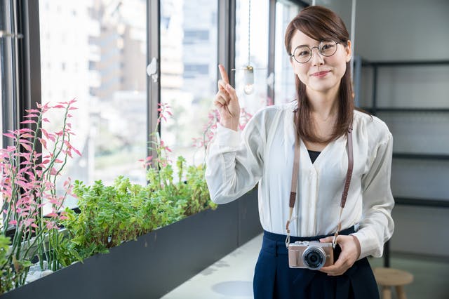 インタビュー写真 人物の魅力を引き出す撮影の構図とライティング ミツモア