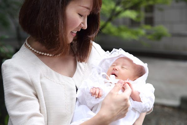 どうする何着る 春夏秋冬お宮参りの服装8選 ママのお悩み解消 ミツモア どうする何着る 春夏秋冬お宮参りの服装8選 ママのお悩み解消 ミツモア