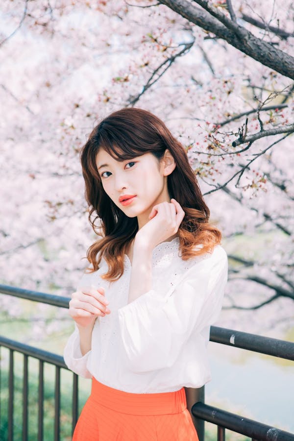 プロ直伝 ポートレート撮影の男女別ポーズ集 小道具や撮影のコツを紹介 ミツモア プロ直伝 ポートレート撮影の男女別ポーズ集 小道具や撮影のコツを紹介 ミツモア