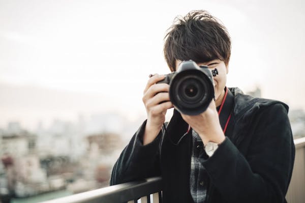 インスタグラムで映えを狙おう 自撮りで全身をうまく撮るコツを徹底解説 ミツモア インスタグラムで映えを狙おう 自撮りで全身をうまく撮るコツを徹底解説 ミツモア