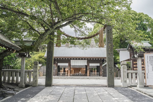 横浜の七五三写真 伊勢山皇大神宮で七五三をしよう 初穂料や御祈祷について ミツモア 横浜の七五三写真 伊勢山皇大神宮で七五三をしよう 初穂料や御祈祷について ミツモア