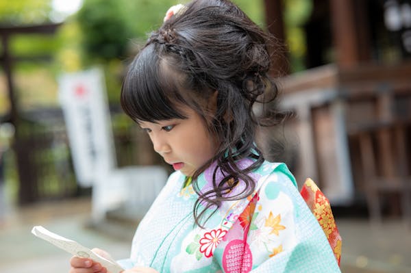 七五三の髪型 お悩み解決 日本髪 編み込みで簡単ヘアアレンジのやり方 ミツモア