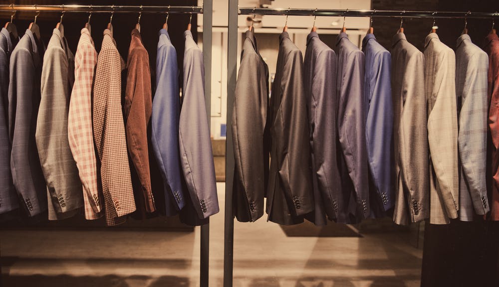 服を断捨離しておしゃれに生きる 捨てる技術と収納のコツ ミツモア 服を断捨離しておしゃれに生きる 捨てる技術と収納のコツ ミツモア