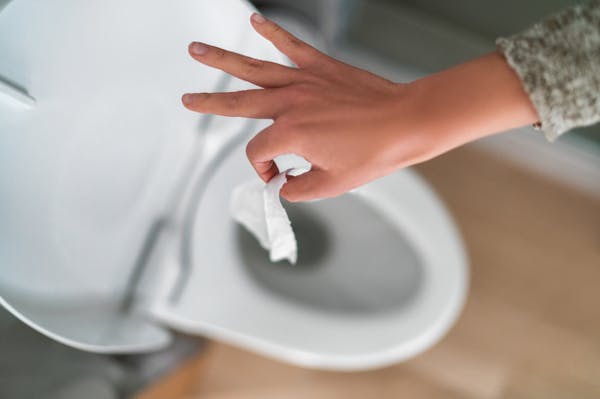トイレの詰まりを解消する10の方法 原因や予防法も解説 ミツモア トイレの詰まりを解消する10の方法 原因や予防法も解説 ミツモア