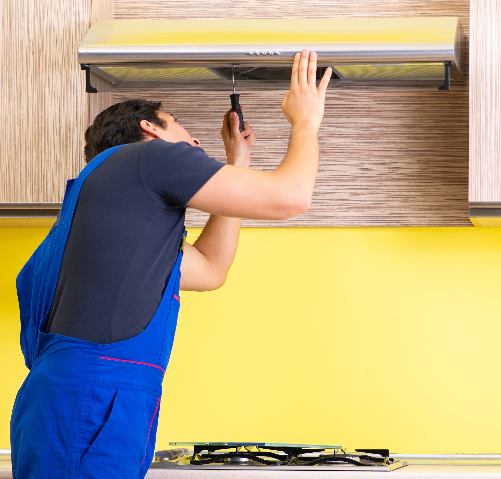 レンジフードの最適な交換タイミングは Diyと業者に依頼する場合の費用など項目比較 ミツモア