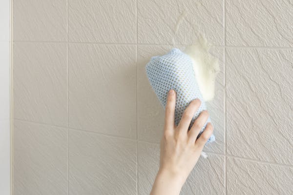 箇所別 お風呂の水垢の落とし方と予防法 酢やクエン酸が有効 ミツモア 箇所別 お風呂の水垢の落とし方と予防法 酢やクエン酸が有効 ミツモア