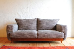 重曹が効果あり ソファーの染み抜き方法と効果が大きい汚れ防止策を紹介 ミツモア 重曹が効果あり ソファーの染み抜き方法と効果が大きい汚れ防止策を紹介 ミツモア