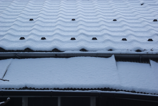 無落雪屋根とは 3種類の特徴や構造 リフォーム費用 注意点や仕組みも把握しておこう ミツモア