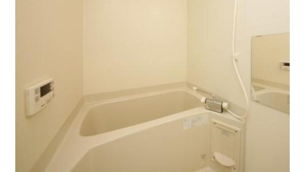 浴槽のエプロンはカビがびっしり 場所や外し方 掃除方法を解説 ミツモア 浴槽のエプロンはカビがびっしり 場所や外し方 掃除方法を解説 ミツモア