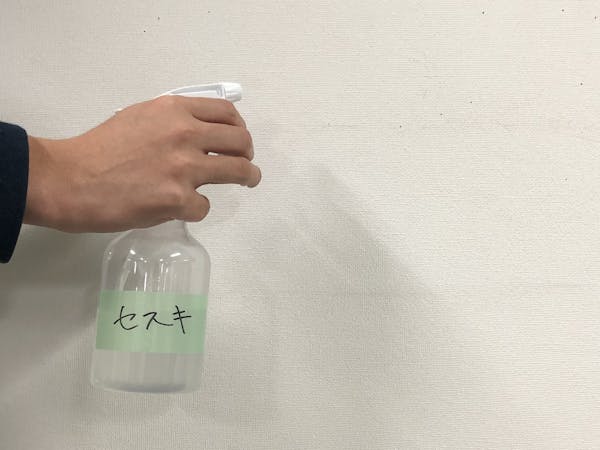 壁紙のカビを安全に取り除く3つの方法 クエン酸や重曹が大活躍 ミツモア 壁紙のカビを安全に取り除く3つの方法 クエン酸や重曹が大活躍 ミツモア