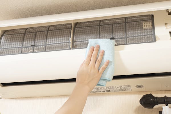 エアコン掃除に適した洗剤って 掃除方法も紹介 ミツモア
