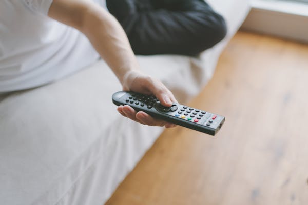 テレビが映らない原因は エラーコードやケースごとの対処法 ミツモア テレビが映らない原因は エラーコードやケースごとの対処法 ミツモア