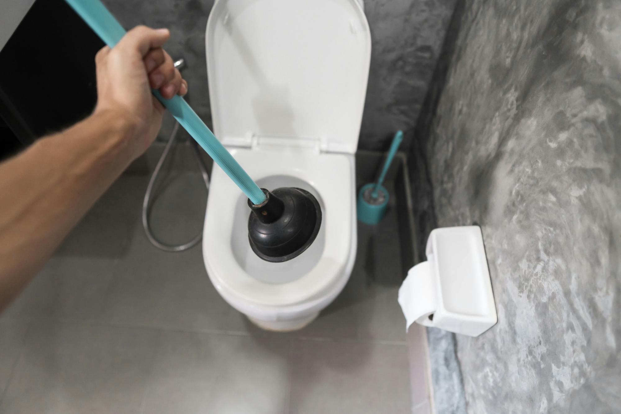 トイレのつまりはこの道具で解消 道具がない場合の対処法も紹介 ミツモア トイレのつまりはこの道具で解消 道具がない場合の対処法も紹介 ミツモア