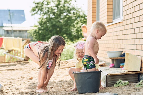 砂場のdiyはメリットがたくさん 必要なものや方法 費用を紹介 ミツモア 砂場のdiyはメリットがたくさん 必要なものや方法 費用を紹介 ミツモア