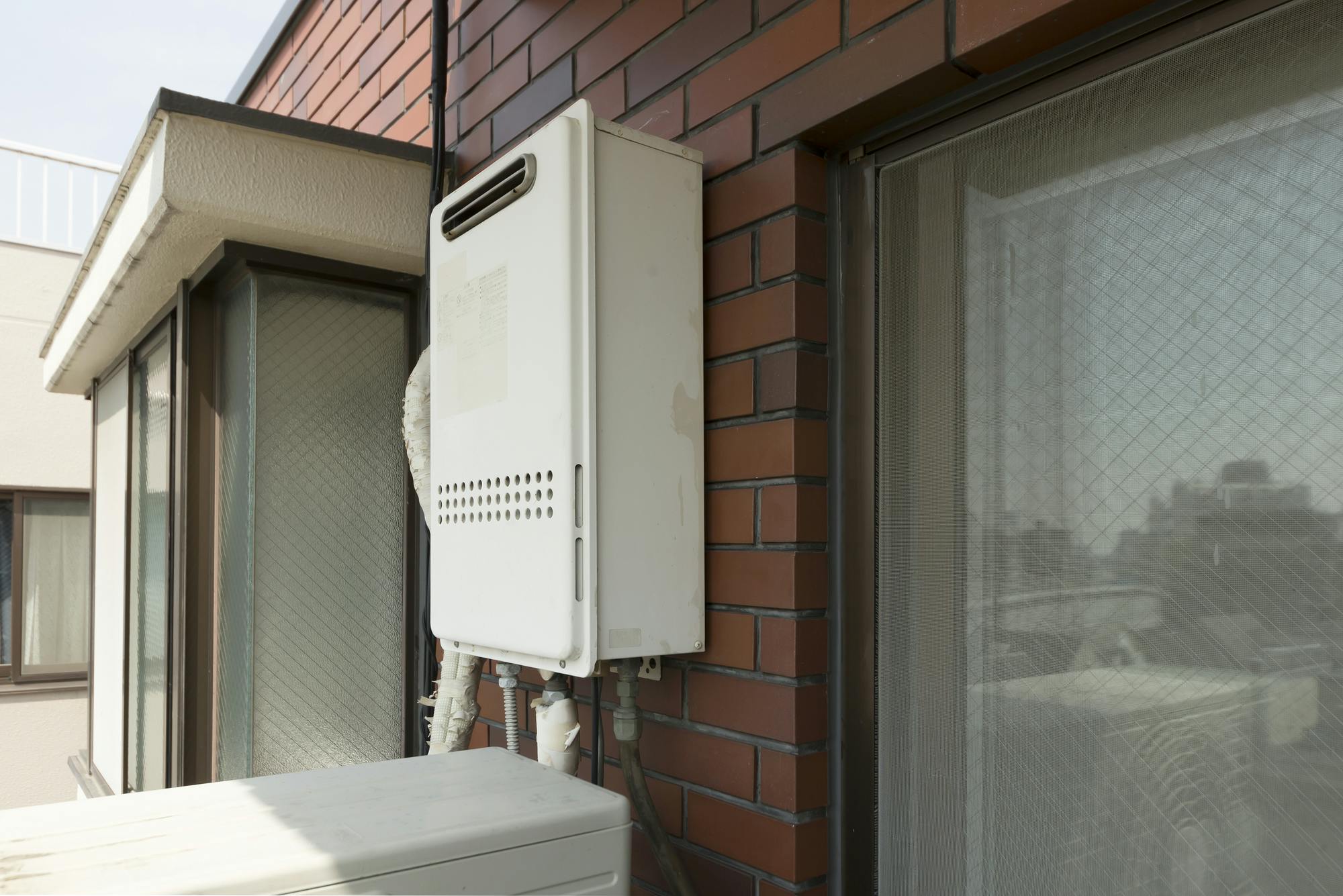 給湯器が故障する原因 症状別の対処法と修理が必要な際のポイント ミツモア