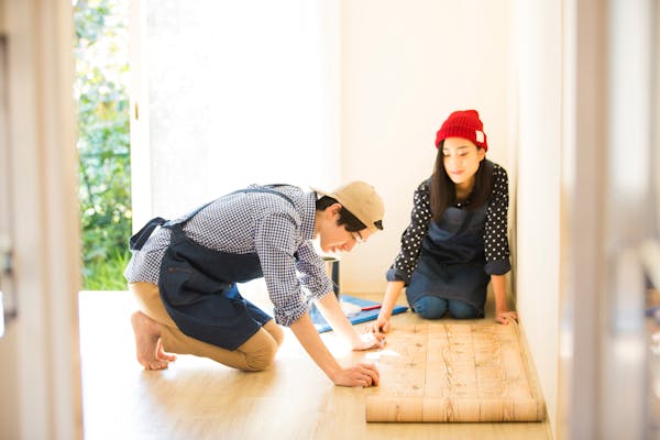 フローリング重ね張りで失敗しないために知っておくべきことを紹介 カビへの対処法は ミツモア フローリング重ね張りで失敗しないために知っておくべきことを紹介 カビへの対処法は ミツモア