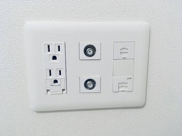 なぜか急にbsが映らない よくある原因と対処法 修理方法を解説 アンテナ 配線をチェック ミツモア なぜか急にbsが映らない よくある原因と対処法 修理方法を解説 アンテナ 配線をチェック ミツモア