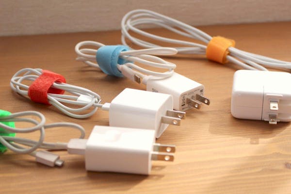 コンセントやケーブルの上手な収納法 Diyのアイデアも紹介 ミツモア コンセントやケーブルの上手な収納法 Diyのアイデアも紹介 ミツモア