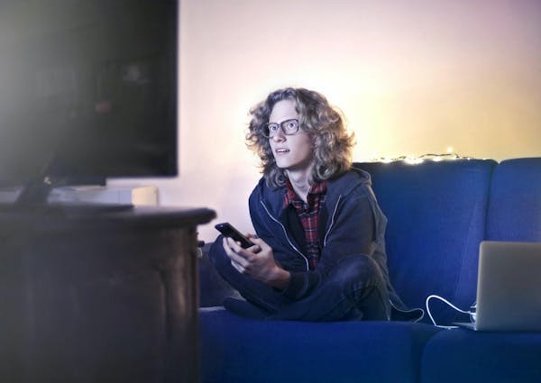 テレビアンテナは無線化できる 端子のない部屋でテレビを観るには ミツモア テレビアンテナは無線化できる 端子のない部屋でテレビを観るには ミツモア