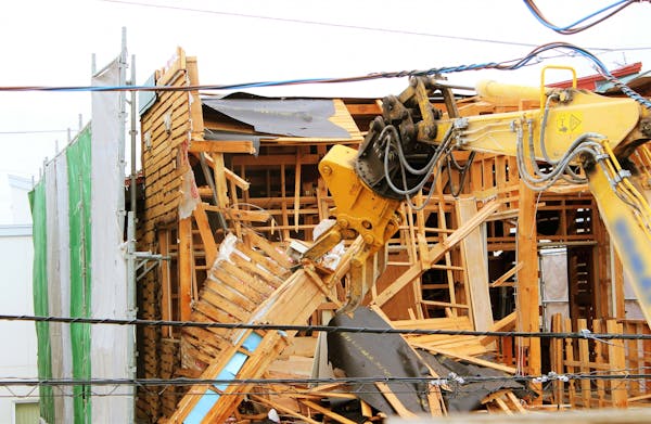 家屋解体の補助金は自分の地域でも貰える 金額や条件 申請方法などを徹底解説 ミツモア 家屋解体の補助金は自分の地域でも貰える 金額や条件 申請方法などを徹底解説 ミツモア
