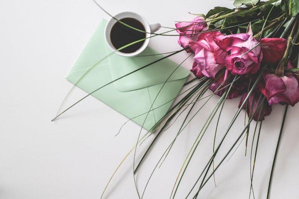 引っ越しの挨拶に添える手紙の書き方 相手への配慮で良好な関係を ミツモア 引っ越しの挨拶に添える手紙の書き方 相手への配慮で良好な関係を ミツモア