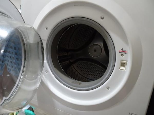 洗濯機の排水口をパイプユニッシュで簡単掃除 手順とポイントを解説 ミツモア 洗濯機の排水口をパイプユニッシュで簡単掃除 手順とポイントを解説 ミツモア