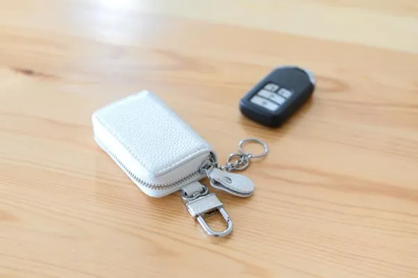鍵の紛失防止に役立つグッズ9選 なくした時の対処法もチェック ミツモア 鍵の紛失防止に役立つグッズ9選 なくした時の対処法もチェック ミツモア
