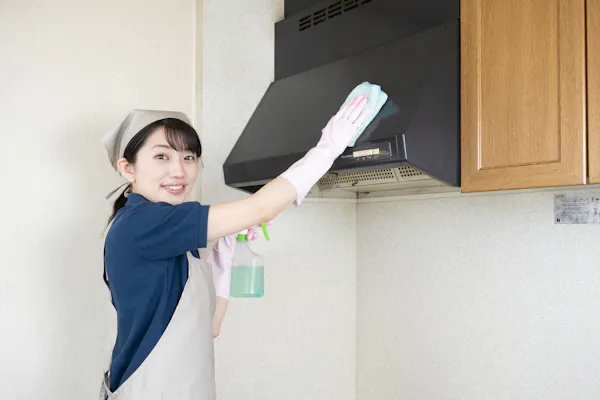キッチン換気扇の油汚れをカンタンに掃除 自分でできるフィルターやファンの分解洗浄を解説 ミツモア