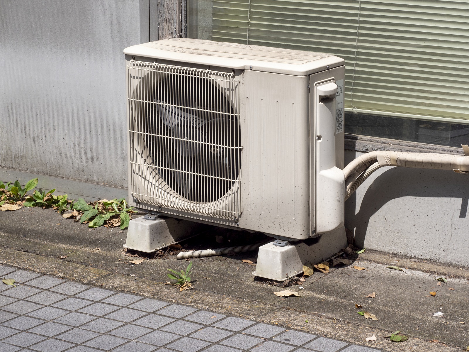 エアコンの室外機が動かない原因は すぐにできる対処法を紹介 ミツモア