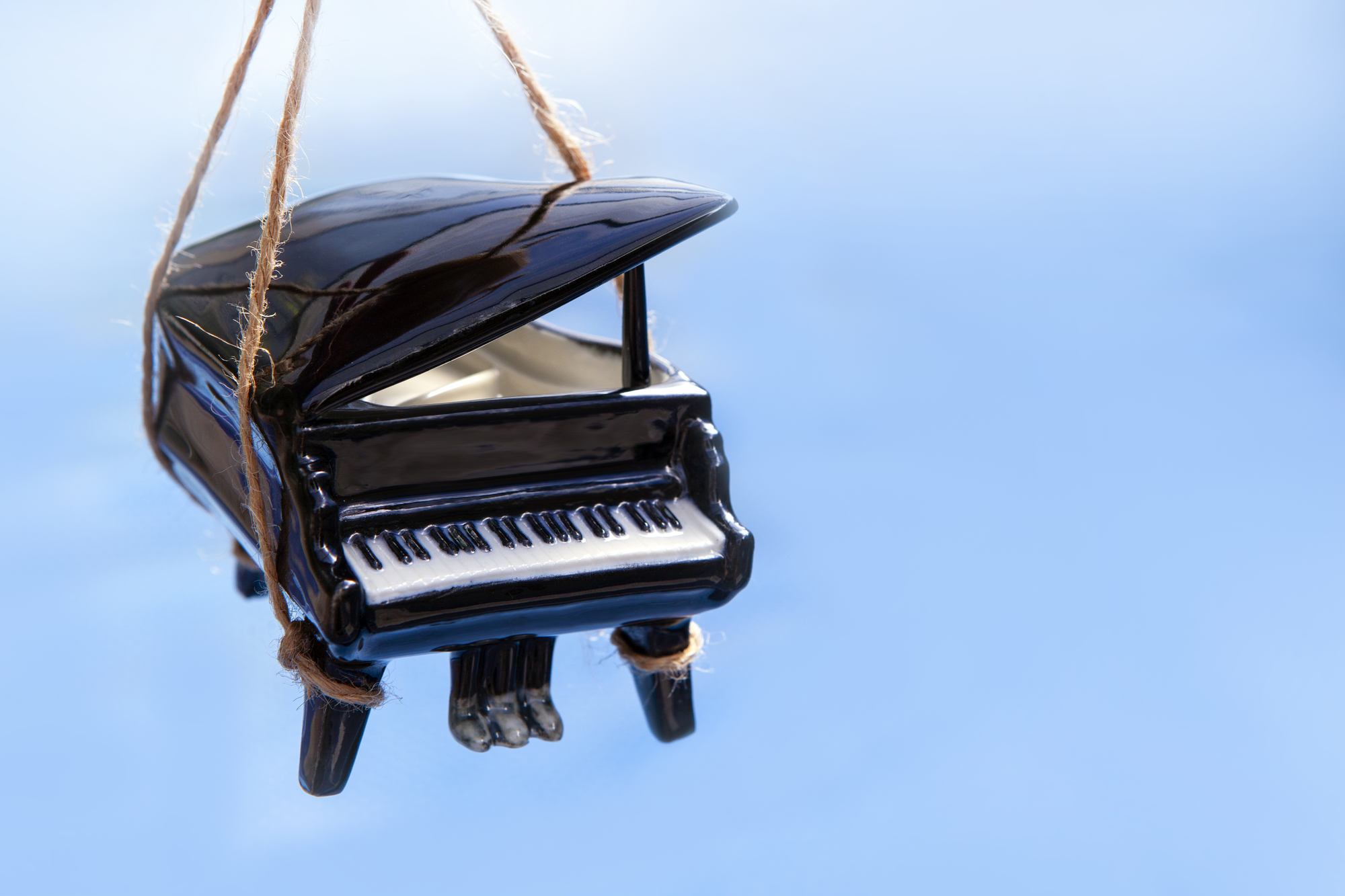 古いピアノの処分 費用相場 無料処分の方法 フリマアプリのコツ等 ミツモア