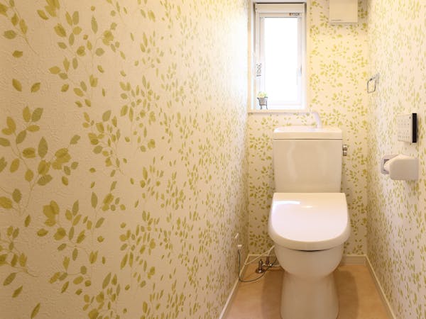 トイレの壁紙をおしゃれにしたい 壁紙リフォームの基本知識を解説 ミツモア