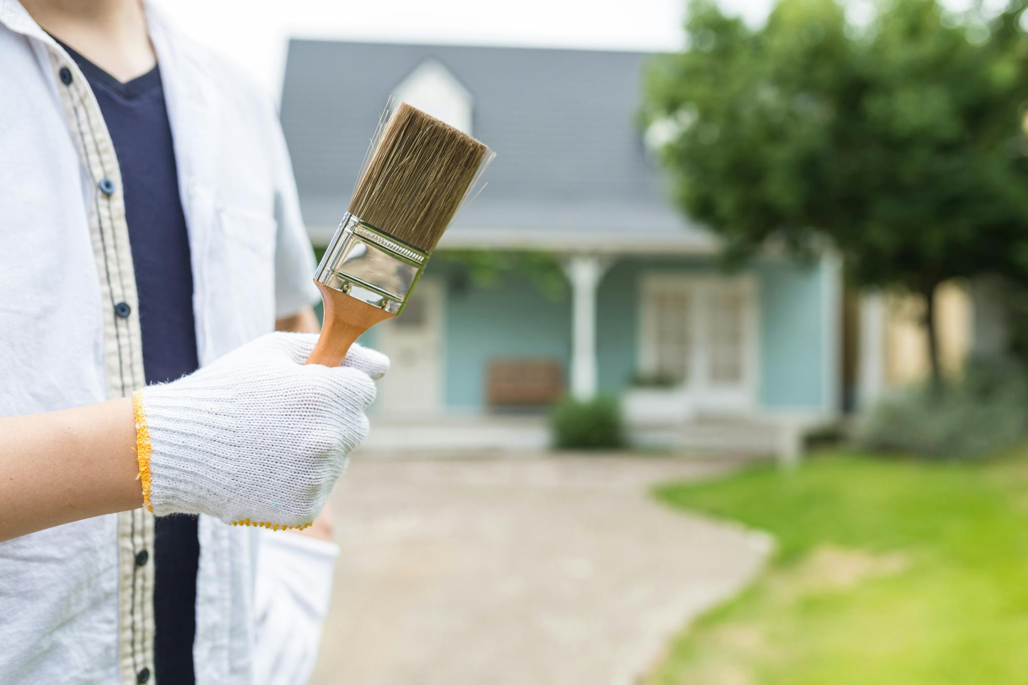 外壁塗装のシーラーとは Diyできる 用途や必要性 塗り方を解説 ミツモア 外壁塗装のシーラーとは Diyできる 用途や必要性 塗り方を解説 ミツモア