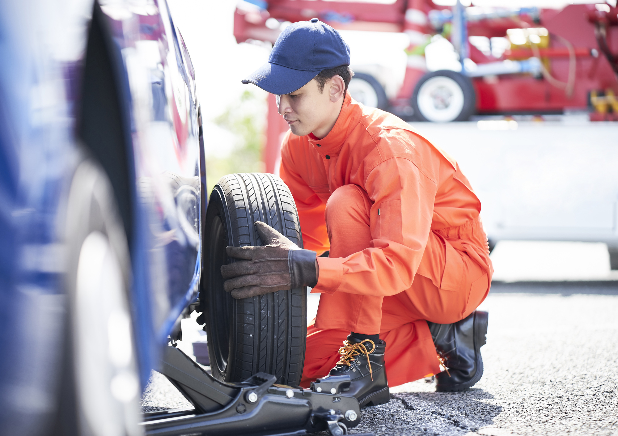 車のタイヤ交換の値段相場 内訳 安くしたいならここに持ち込みがおすすめ ミツモア
