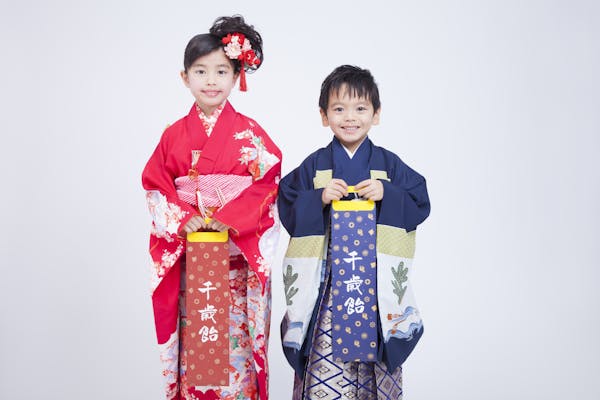 男の子の七五三 完全マニュアル 時期 衣装 着付けはどうする ミツモア 男の子の七五三 完全マニュアル 時期 衣装 着付けはどうする ミツモア