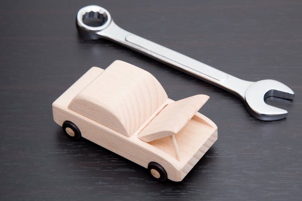車のバッテリー交換を自分でする方法 必要なものや危険な作業の注意事項を解説 ミツモア 車のバッテリー交換を自分でする方法 必要なものや危険な作業の注意事項を解説 ミツモア