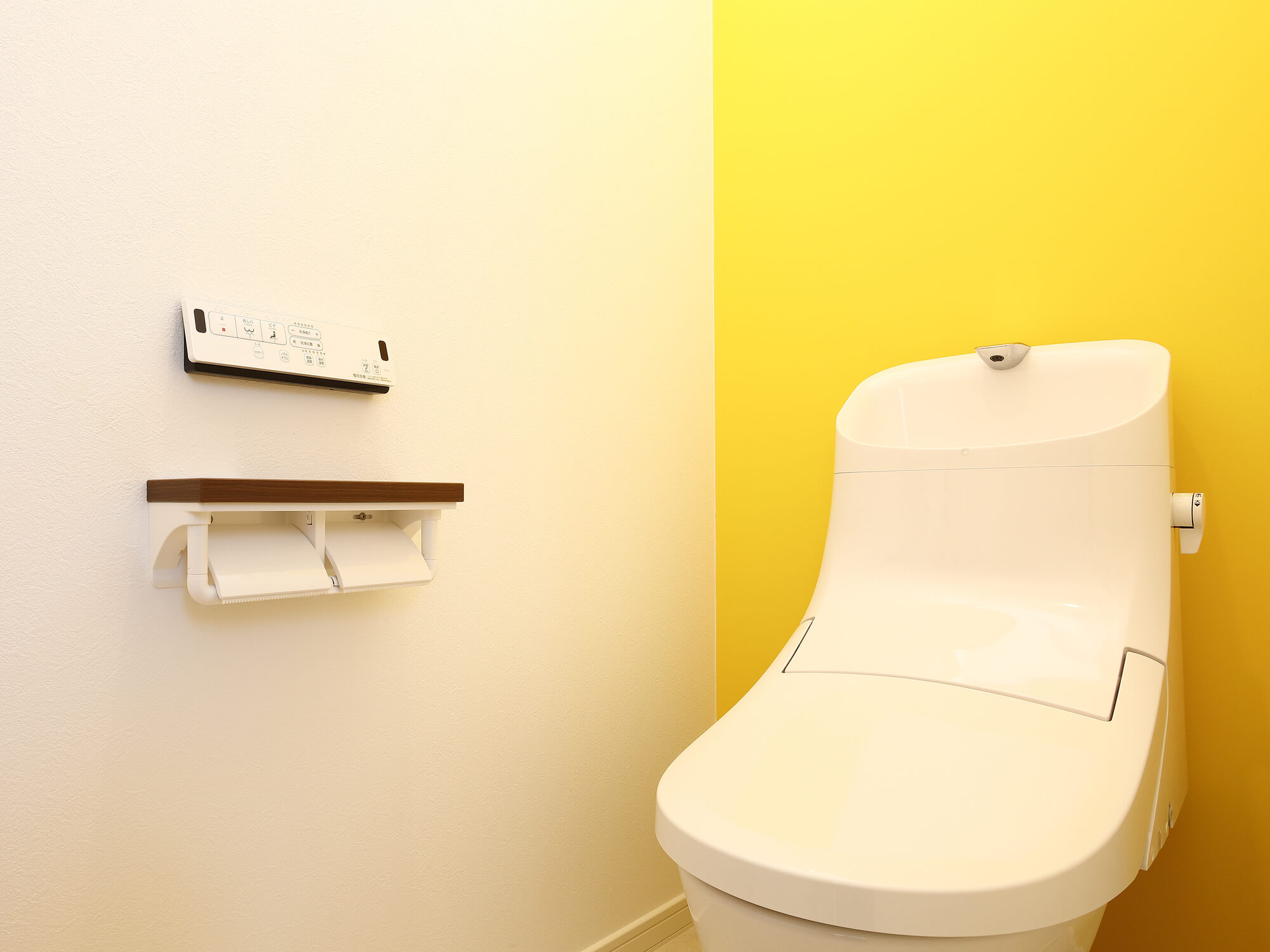 トイレの壁紙を張り替えたい 費用相場やおしゃれなデザインを紹介