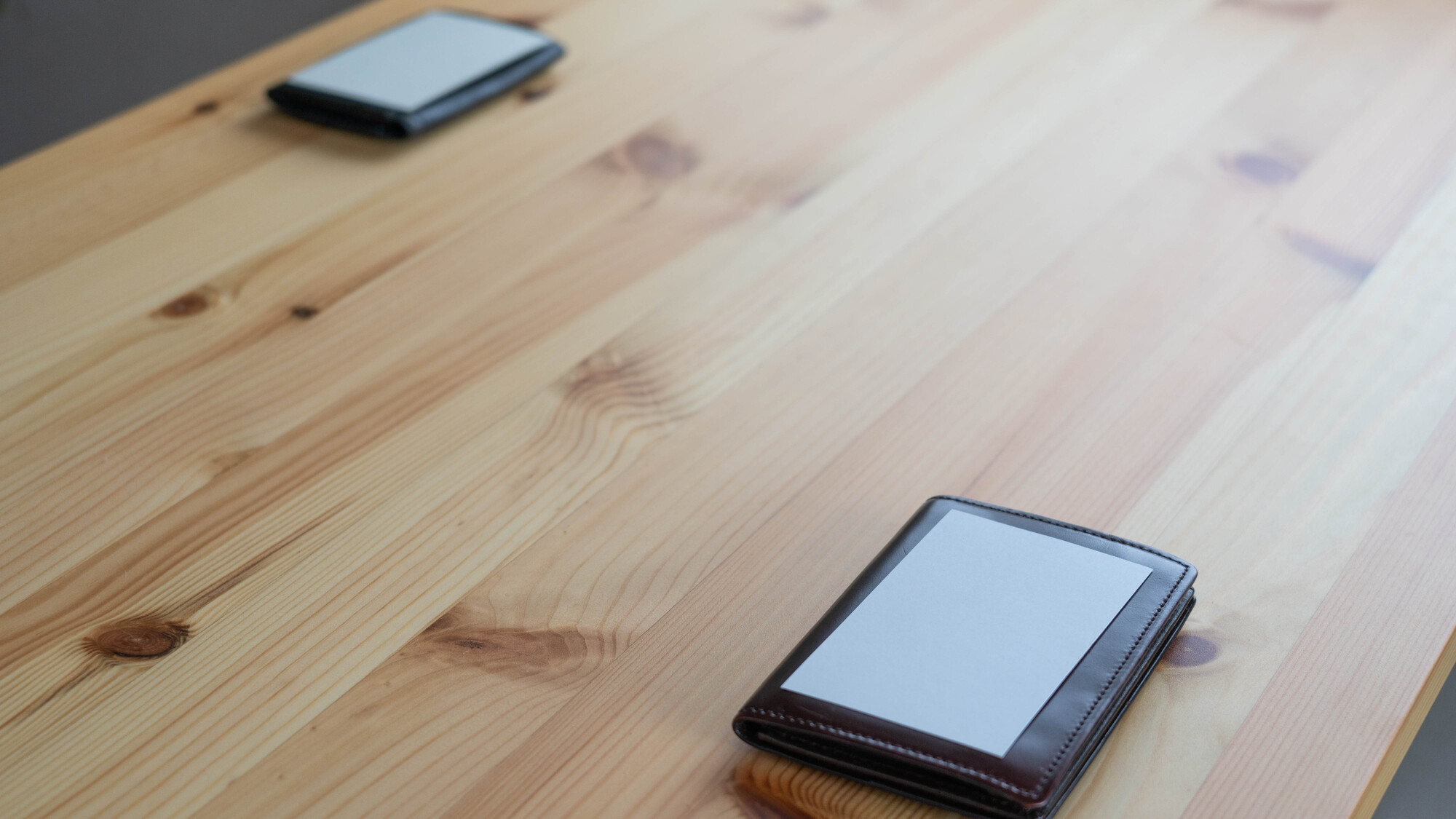 名刺交換の基本マナーを知ろう 渡し方や受け取り方のポイントも解説 ミツモア