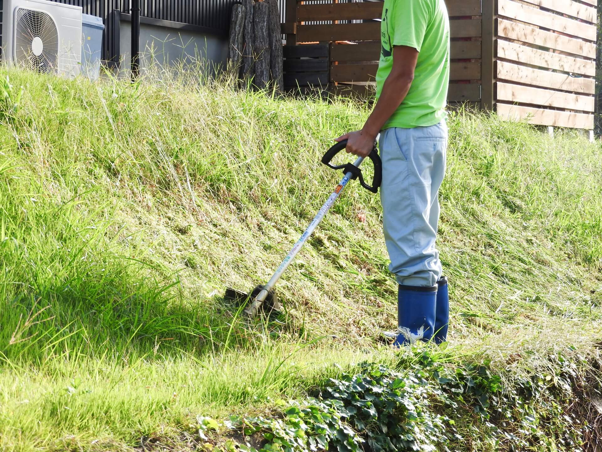 草刈り代行！！ 草刈ります！ 刈り払い機 休耕田の管理 - 園芸用品