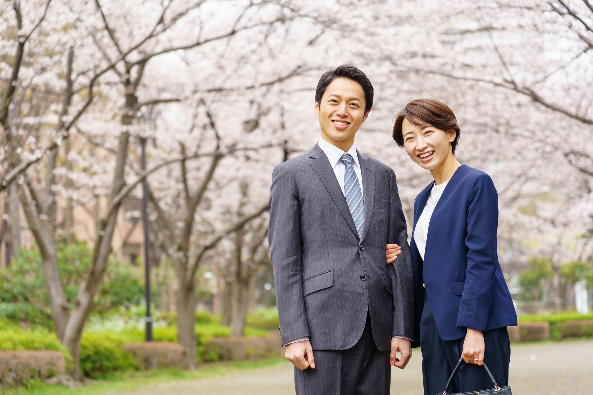 卒業式の写真を撮るコツ カメラマンに出張撮影してもらうときの料金も解説