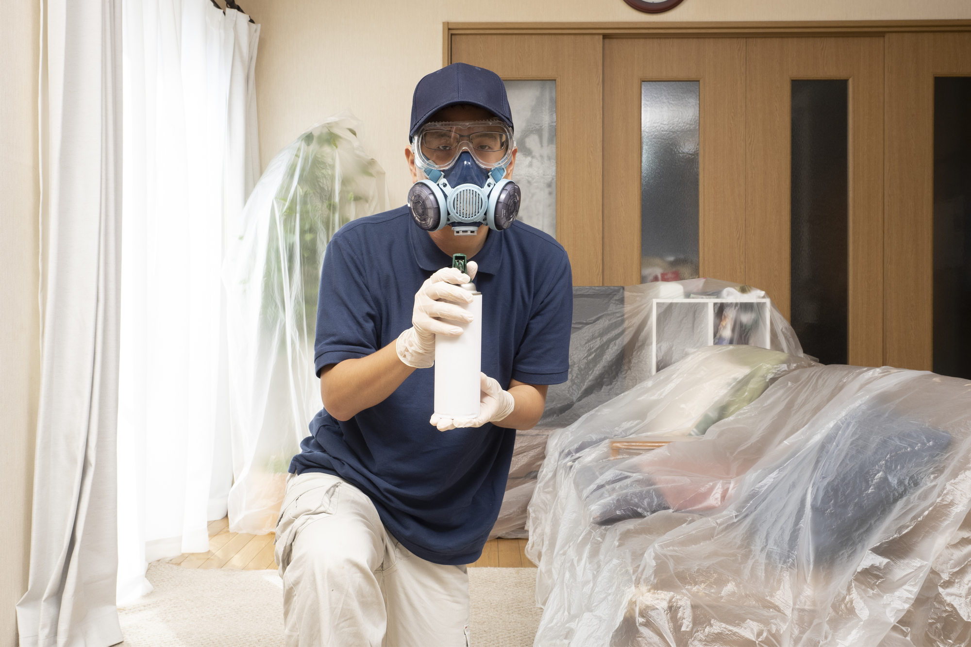 これは何 細長い黒い虫の正体 家に出る原因と対処法 放置はng