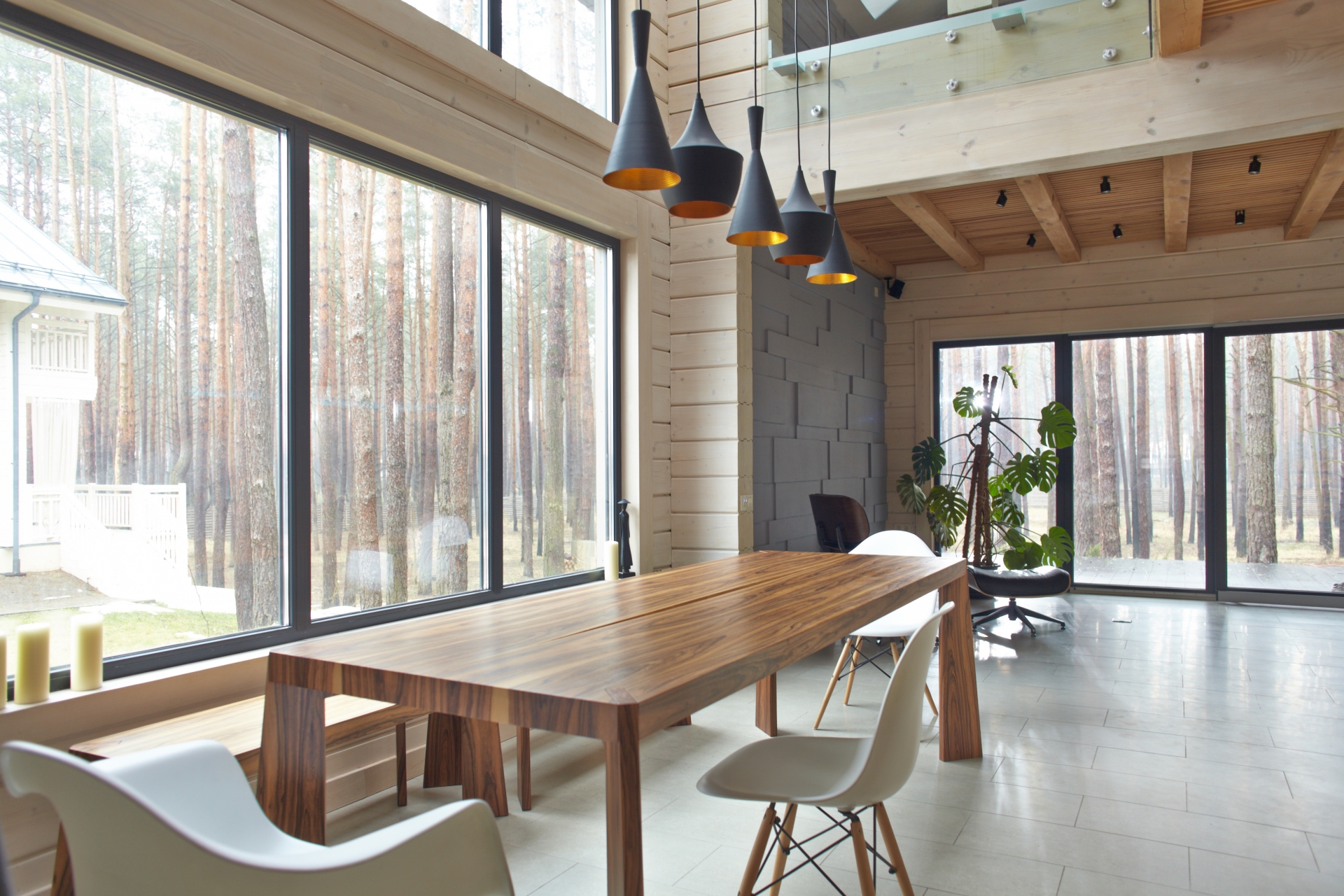 吹き抜け照明のおすすめ器具 選び方 設置方法 失敗せずおしゃれな吹き抜けにするには ミツモア